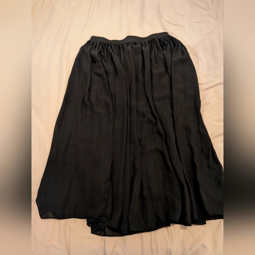 Black skirt, mid to high rise, calf-length, large